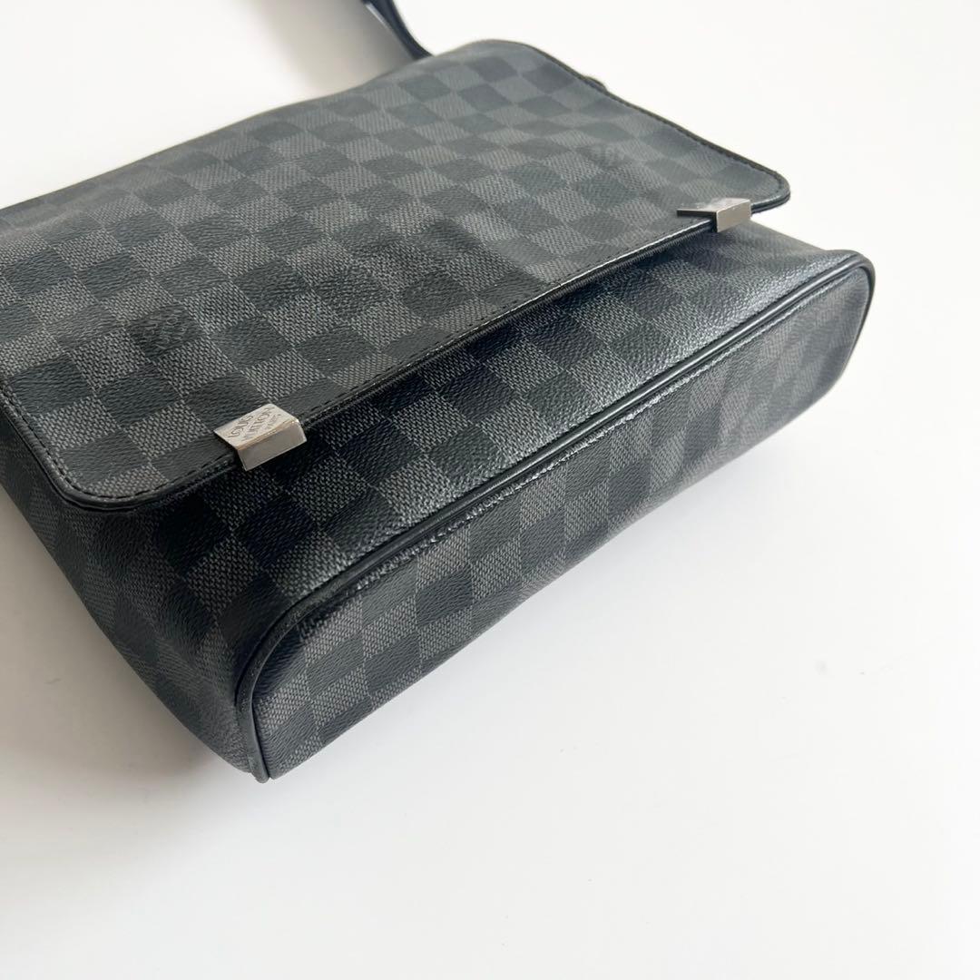 バッグ LOUIS VUITTON DISTRICT LOGO SHOULDER BAG