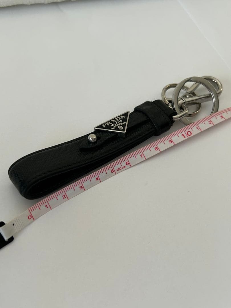 PRADA プラダ　三角ロゴ　ブラックレザー キーホルダー　キーリング