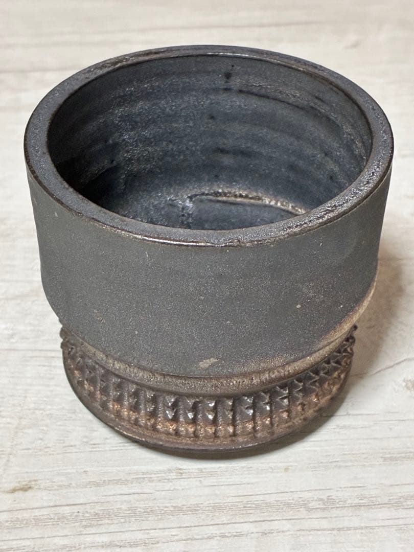 イ*ー様 Spicy gem studs tiny brass