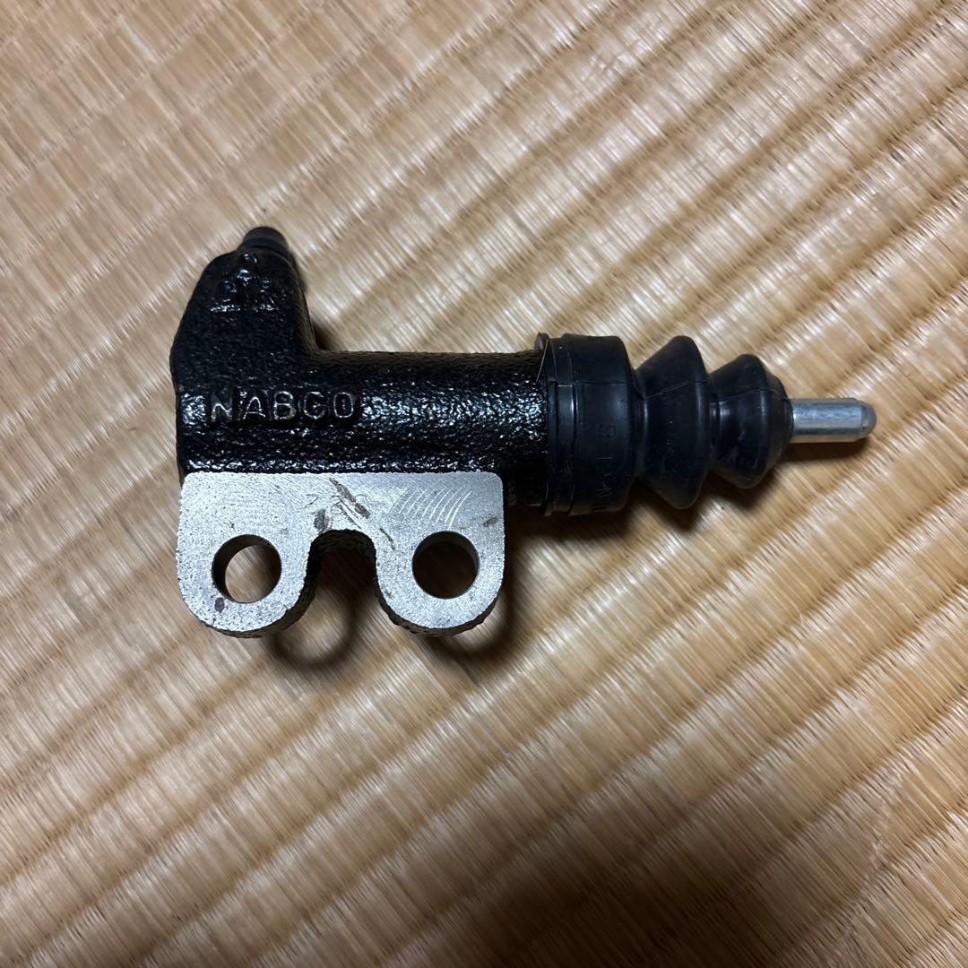 新品 スカイライン R33 クラッチ レリーズシリンダー 日産 純正品