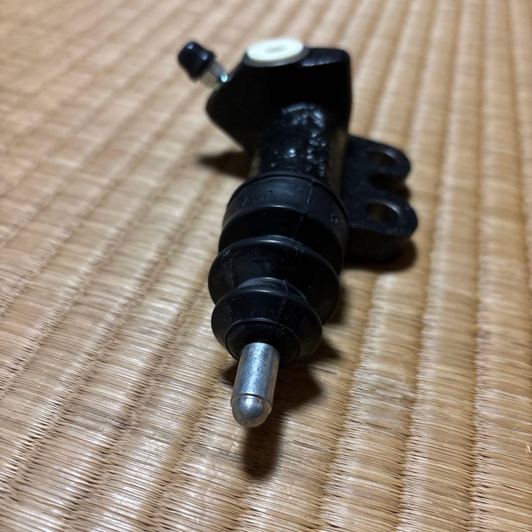 新品 スカイライン R33 クラッチ レリーズシリンダー 日産 純正品