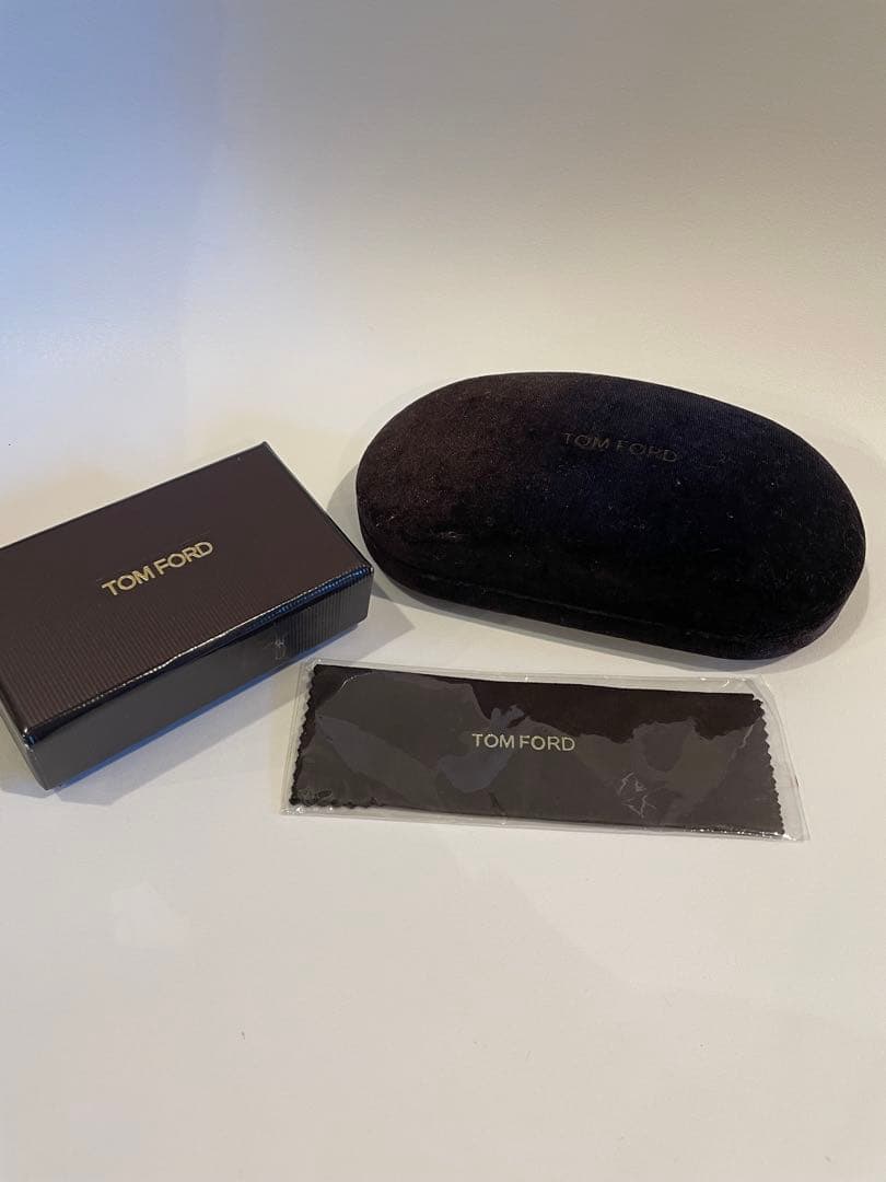 激レアTom Ford ネクタイピン トムフォード 、サングラスカフスレザー財布