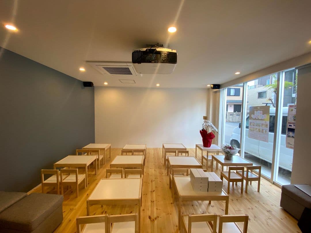 EPSON 4k対応ビジネスプロジェクターEB-L1100U レンズ付