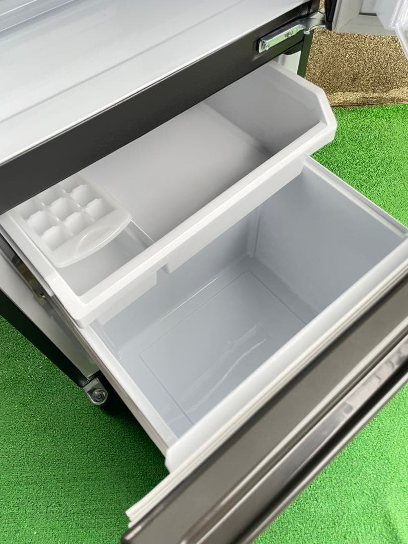 753美品✨ アクア おしゃれ木目調ウッドブラック大きめ2ドア冷蔵庫 201L