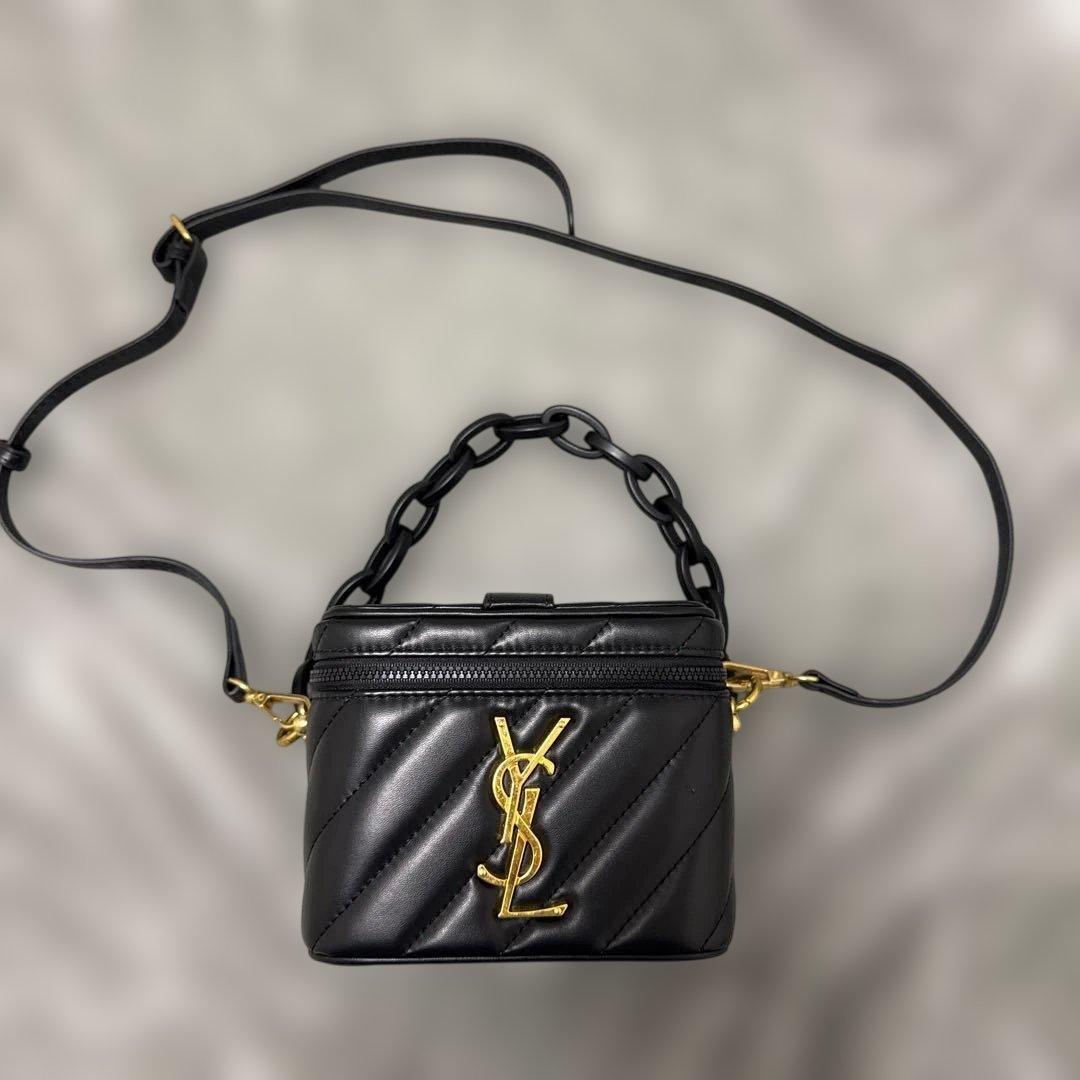 た*す様 Yves Saint Laurent（イヴ・サンローラン）バニティポー