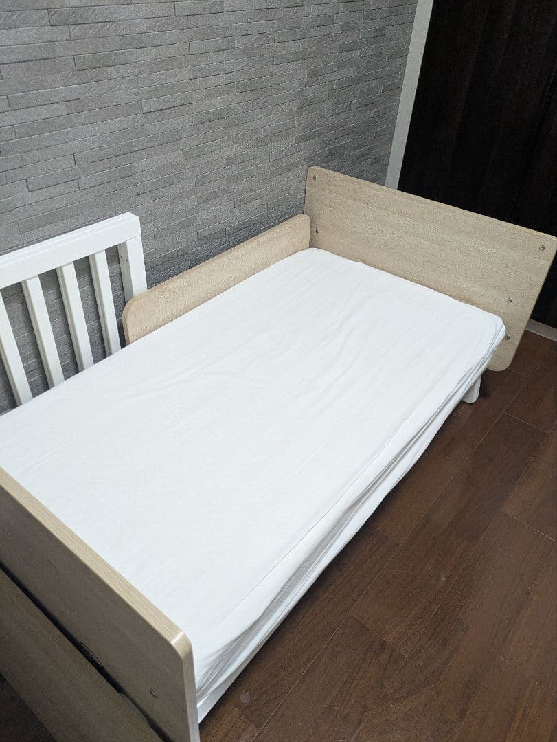 【値下しました】Boori 3in1 ベビーベッド ナッティ　専用マットレス付き