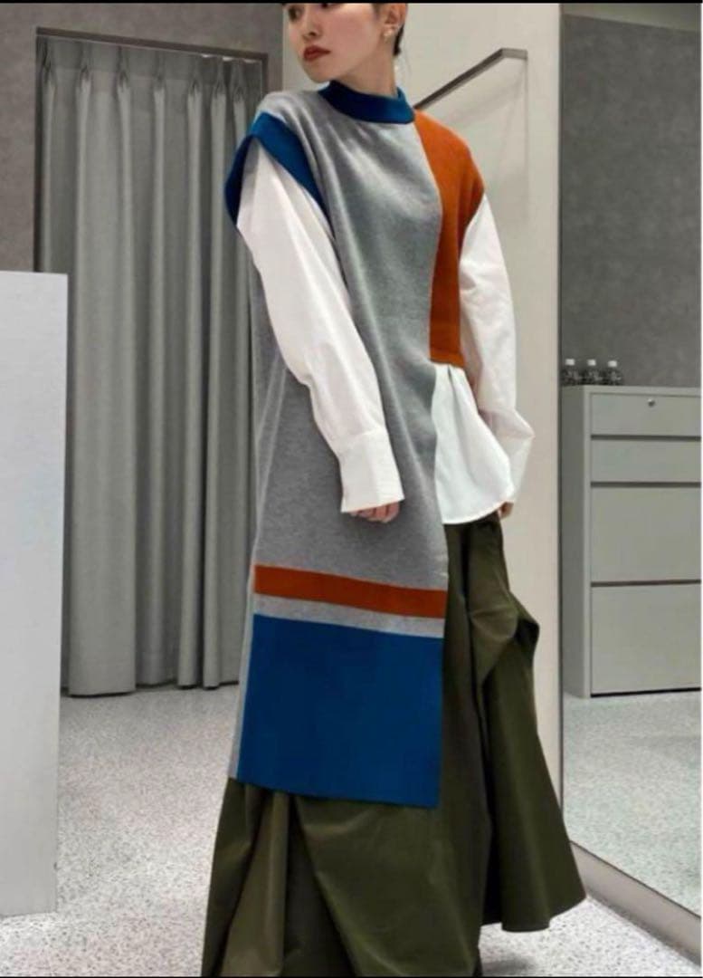 極美品【UN3D. 】アシメロングニットベスト　フリーサイズ