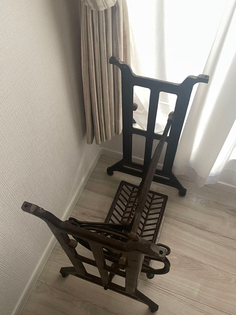 【処分のため大幅値下げ】アンティークミシン 脚 のみ SANNICHI