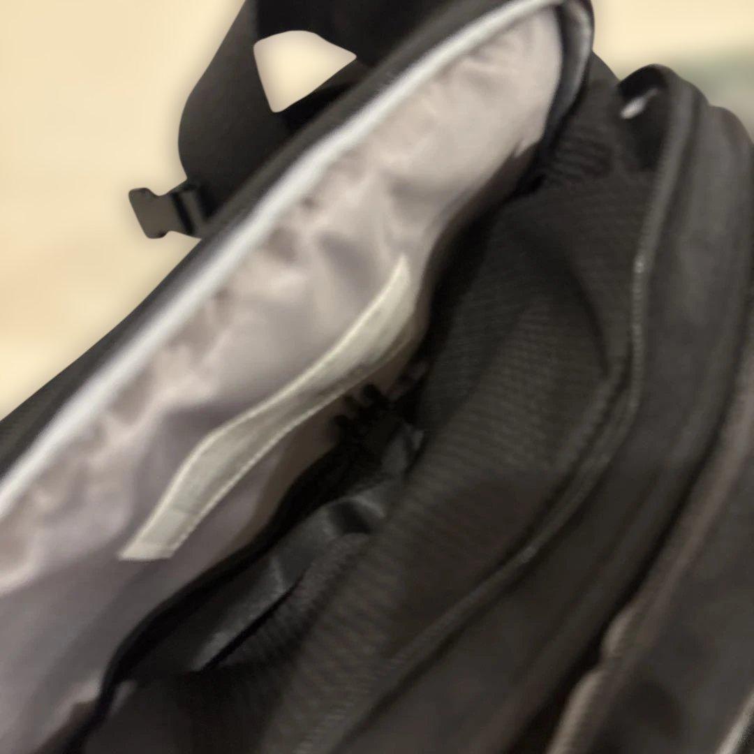 POMULU 2way ヒップシート ブラック