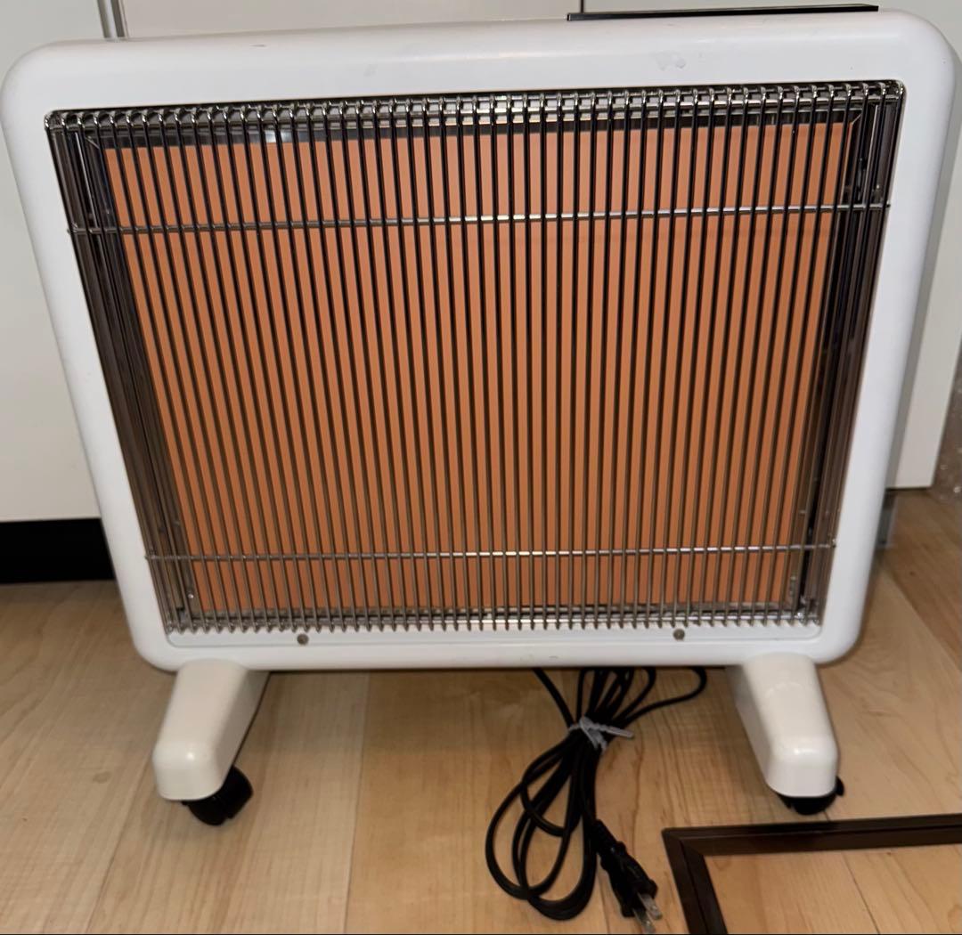 極美品　サンルミエ　E800L-TMホワイト　高級ヒーター　遠赤外線