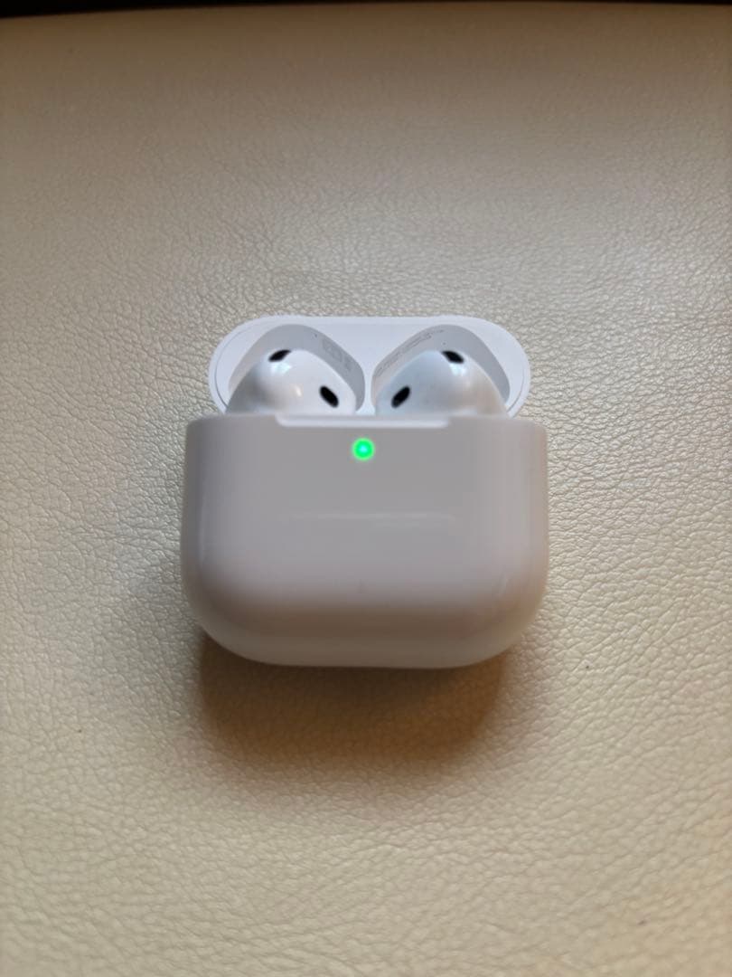 イヤホン Apple AirPods 4