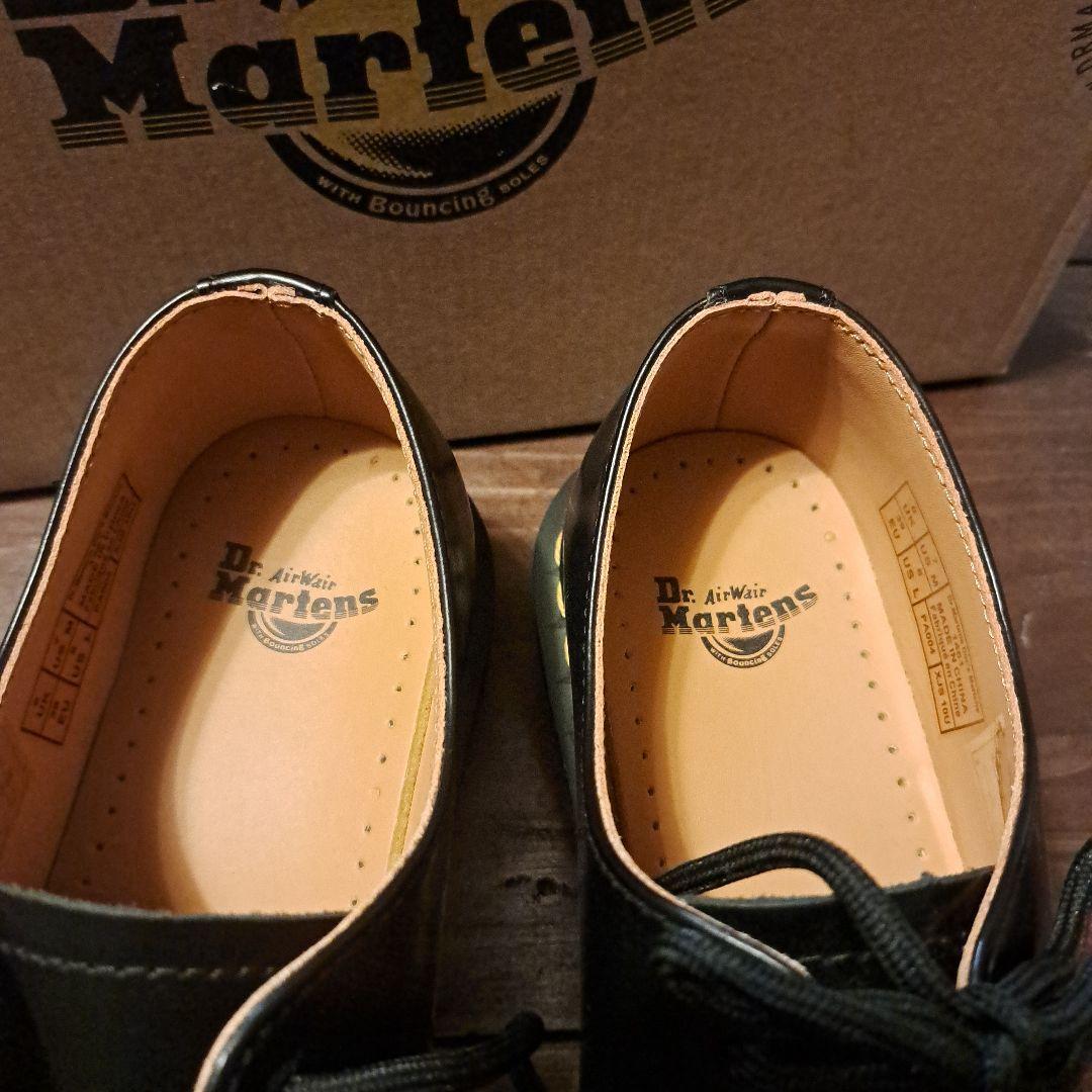 Dr. Martens 3ホール