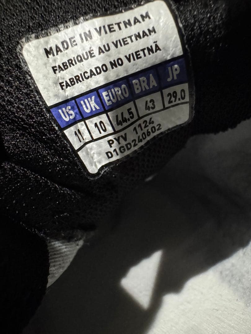 ミズノ Wave Prophecy Moc ゴアテックス ブラック オフホワイト