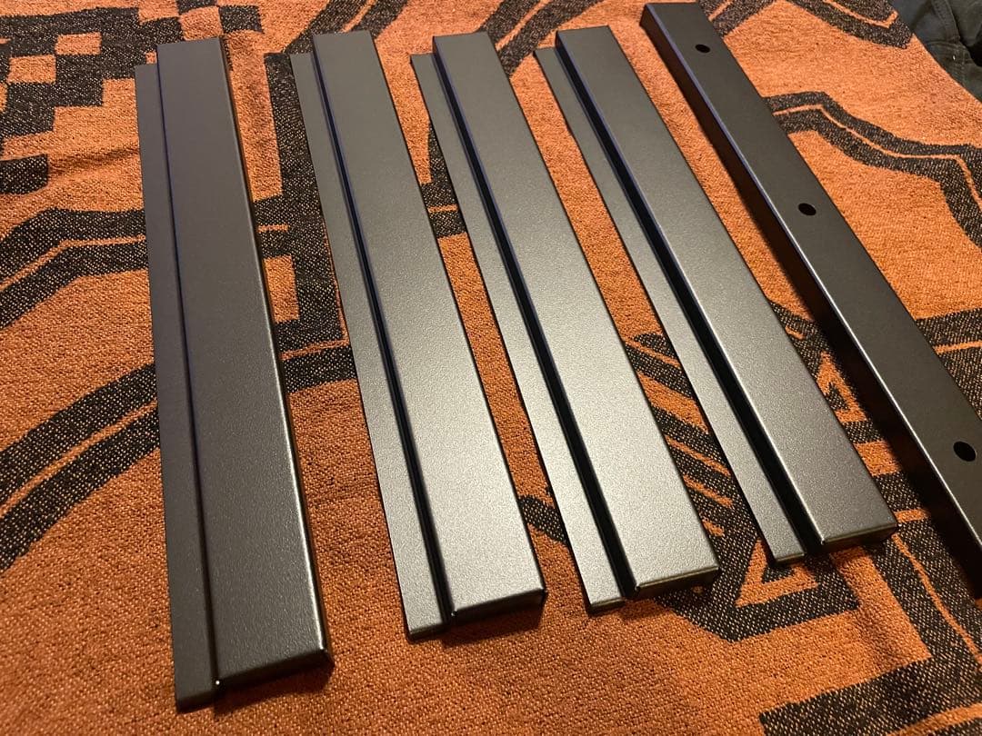 テーブル・チェア・ハンモック TSURAICHI KUROWAKU