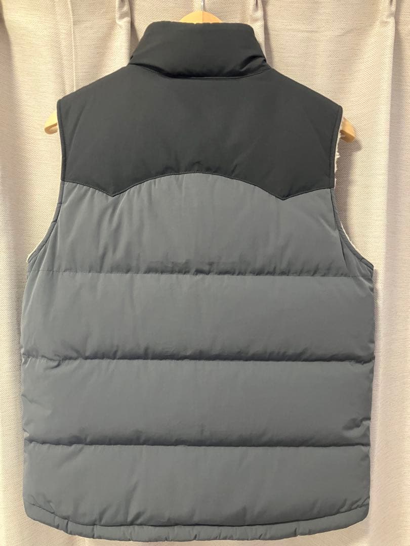 【美品】patagonia リバーシブルダウンベスト(サイズ:メンズXS)