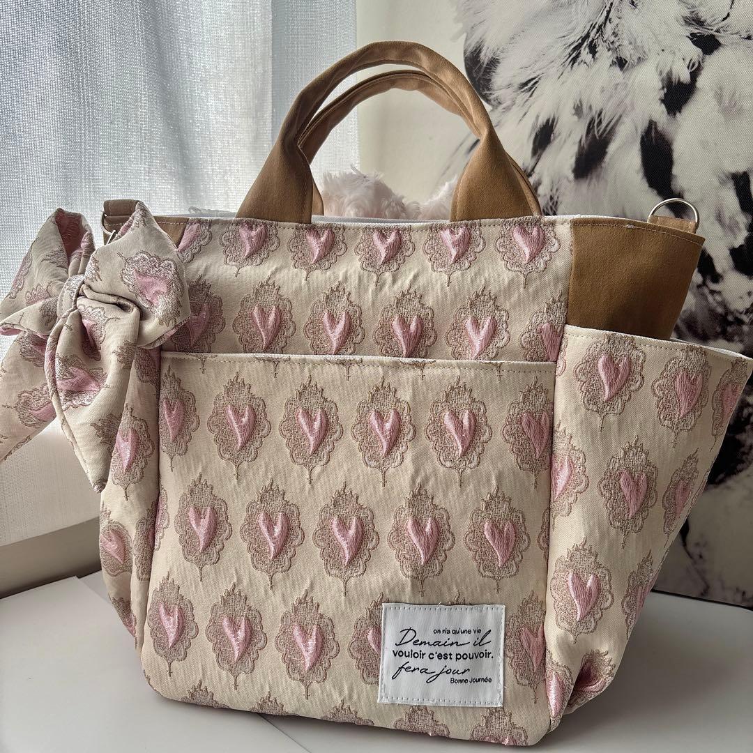 ꒰*꒱様 コヤンイサムチョン　うさ耳ボリちゃん　バッグ　艶ハート　フリル