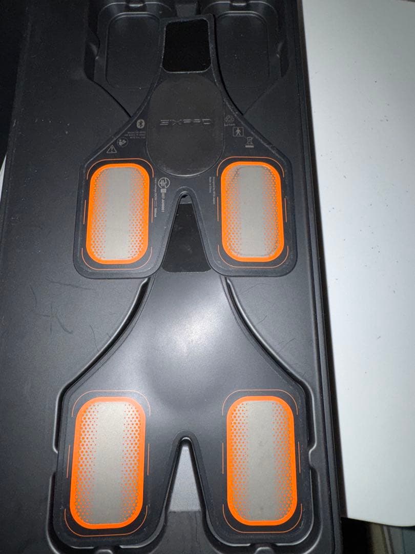 SIXPAD Chest Fit EMSトレーニングデバイス