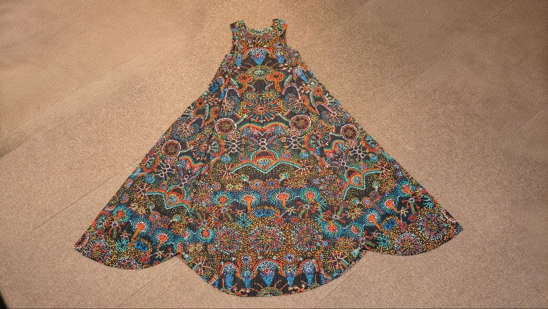 プリーツプリーズ ノースリーブワンピース 花火柄 サイズ5