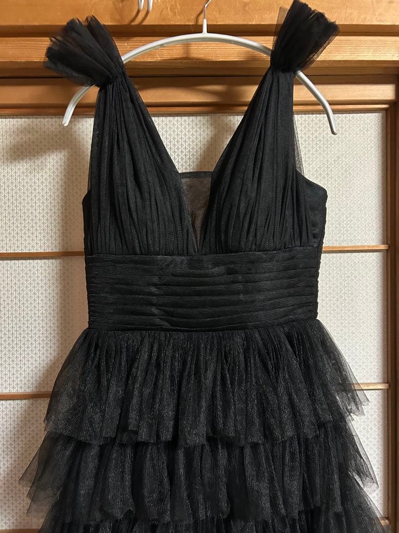フリル付きブラックロングドレス　Sサイズ