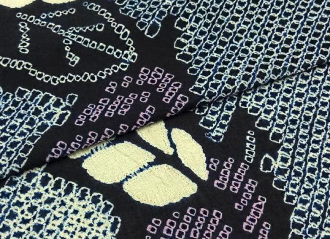 粋な大人の高級浴衣 仕立ての良い逸品◆有松絞り 舞葉文 優しい色味