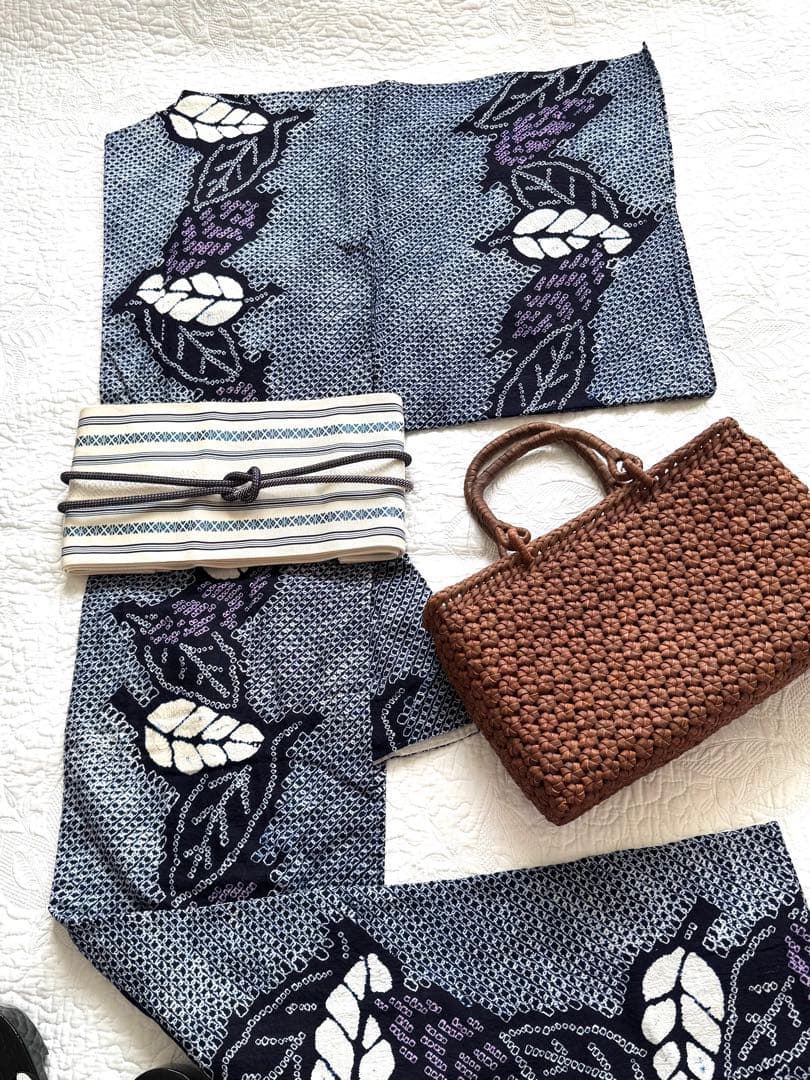 粋な大人の高級浴衣 仕立ての良い逸品◆有松絞り 舞葉文 優しい色味