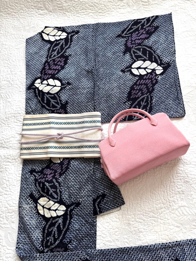 粋な大人の高級浴衣 仕立ての良い逸品◆有松絞り 舞葉文 優しい色味