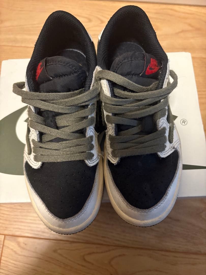 エアジョーダン1 トラヴィススコット オリーブ 18cm