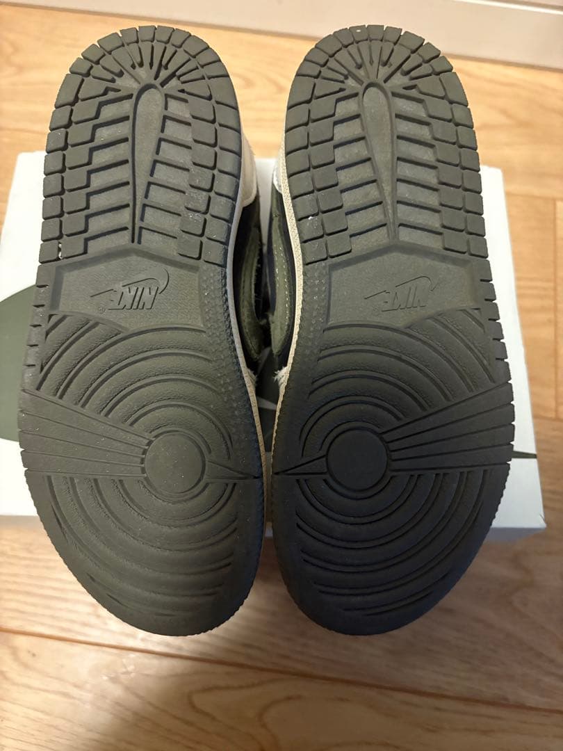 エアジョーダン1 トラヴィススコット オリーブ 18cm