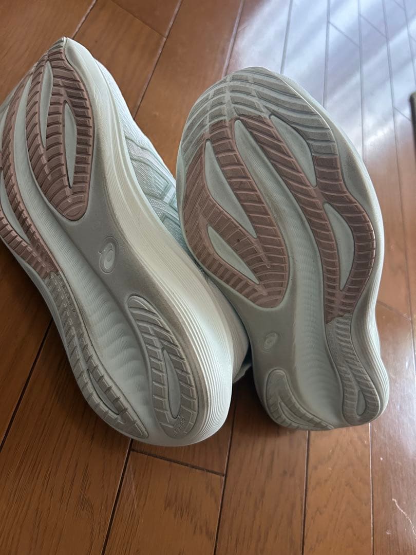 アシックスGEL-NIMBUSランニングシューズ