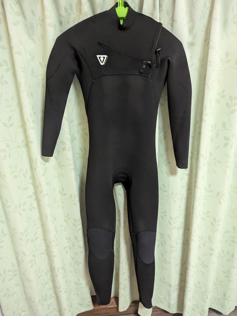 VISSLA ブラック フルスーツ　3㎜×2㎜