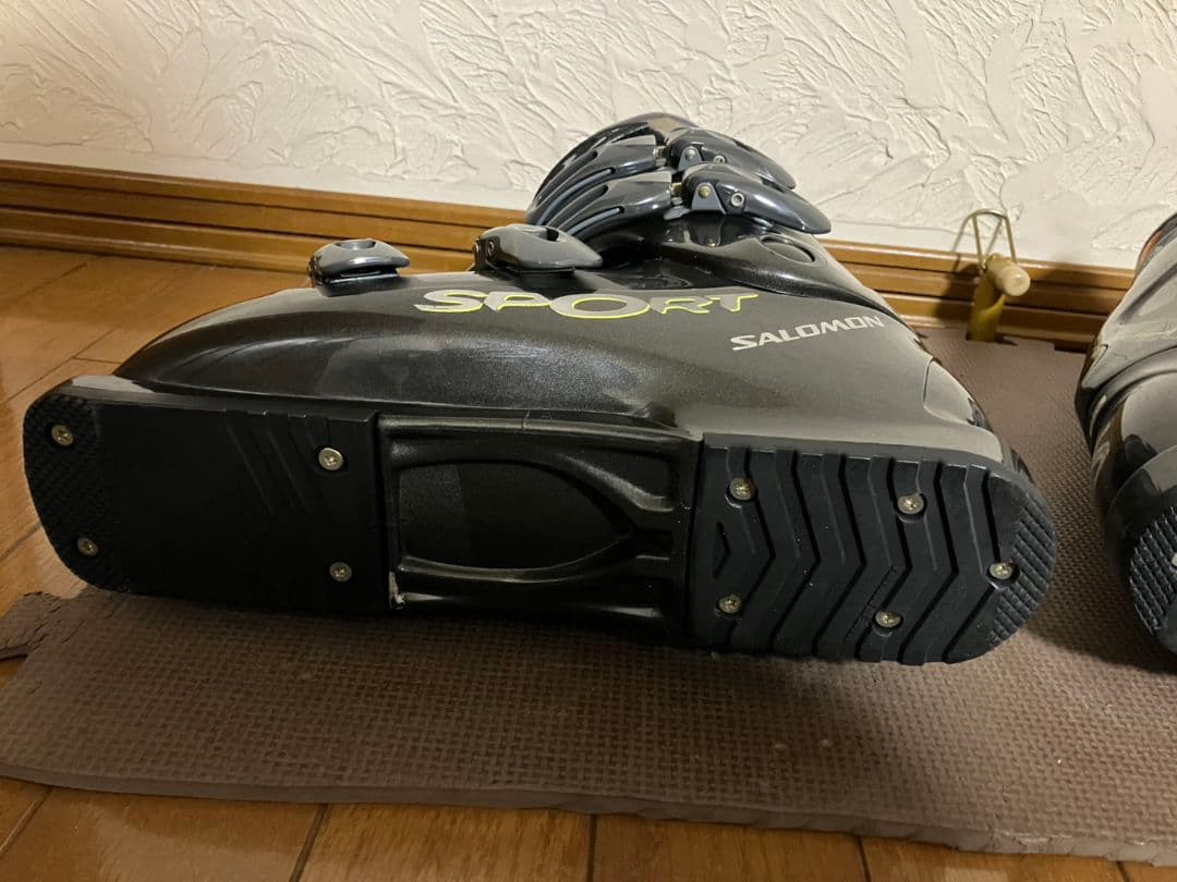 SALOMON サロモン スキーブーツ 27cm　足幅広め 軽量モデル