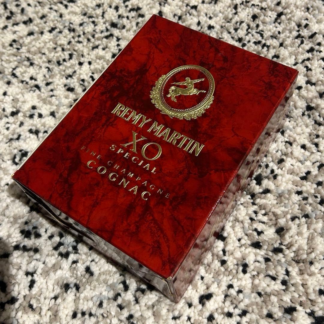 【箱付き未開栓】 REMY MARTIN XO SPECIAL 750ml 古酒