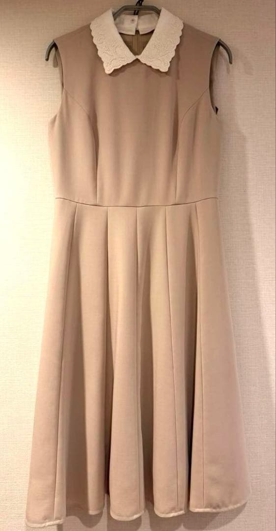 フォクシー白襟ワンピース/サンドベージュ 38クリーニング済み極美品