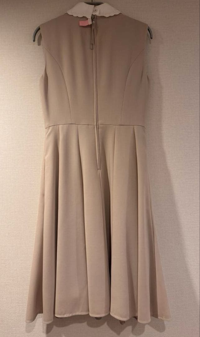 フォクシー白襟ワンピース/サンドベージュ 38クリーニング済み極美品