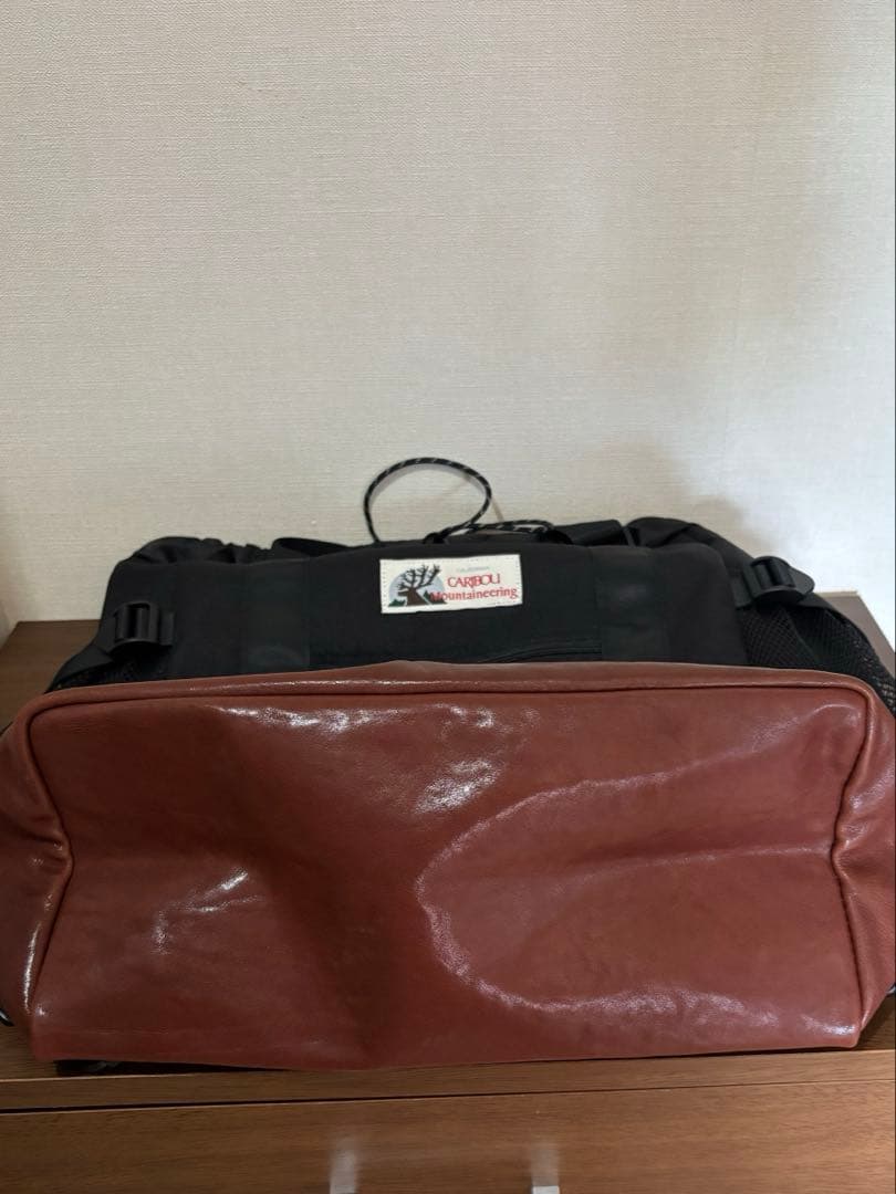 【新品未使用】カリブーマウンテニアリングボトムレザーパックトート