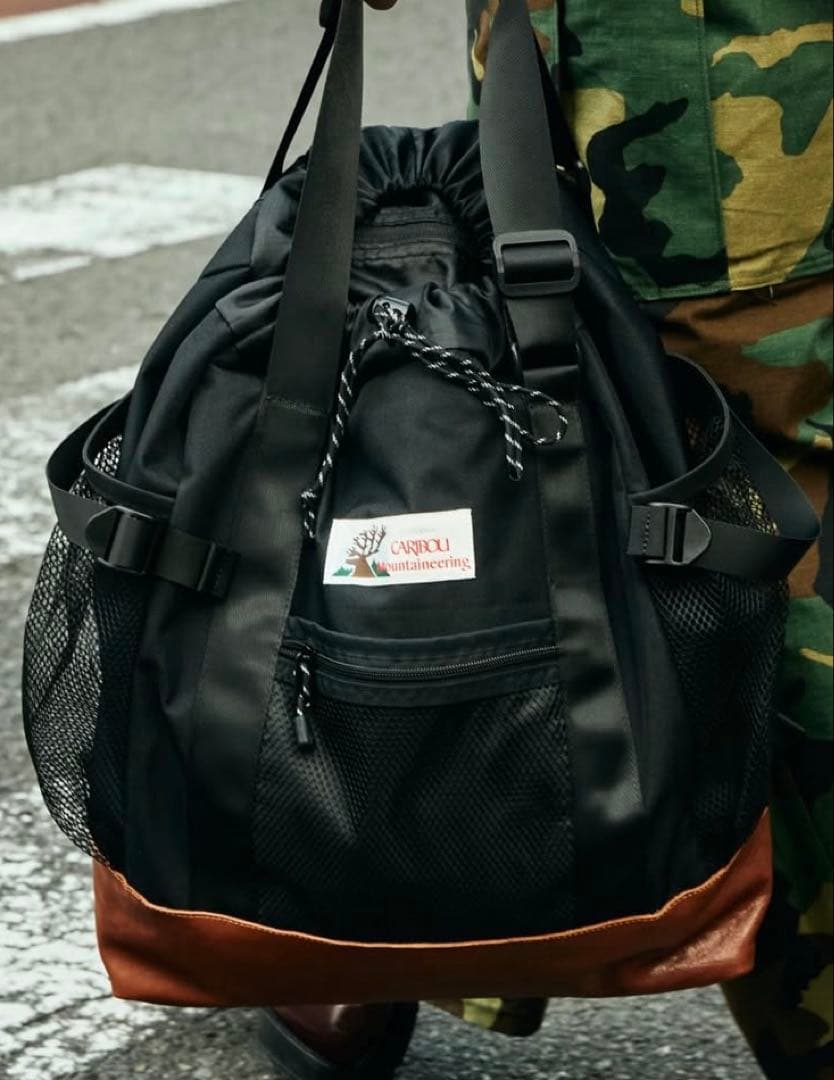 【新品未使用】カリブーマウンテニアリングボトムレザーパックトート