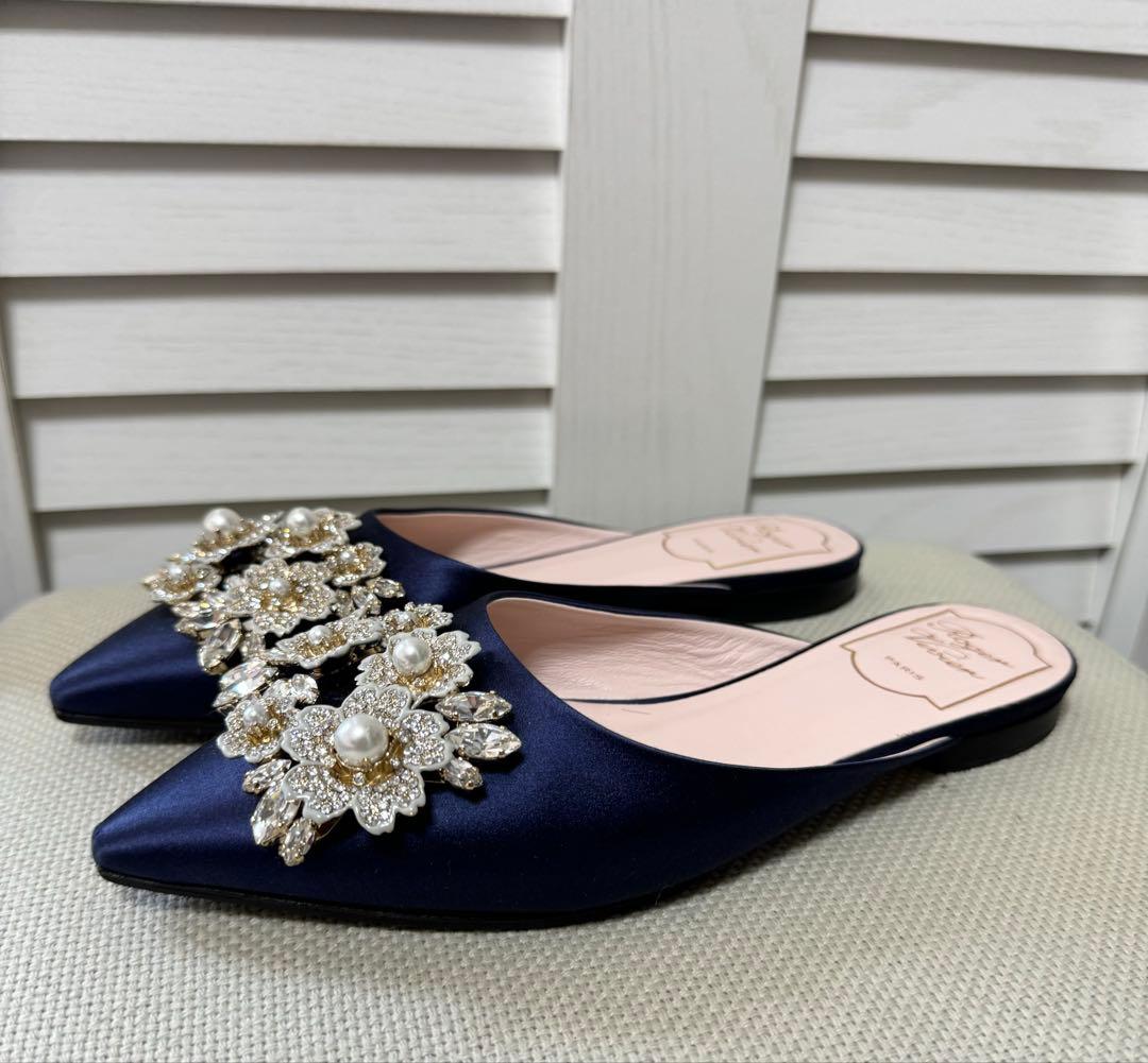 poaki様 美品☆ ロジェヴィヴィエ RogerVivier パール バックル