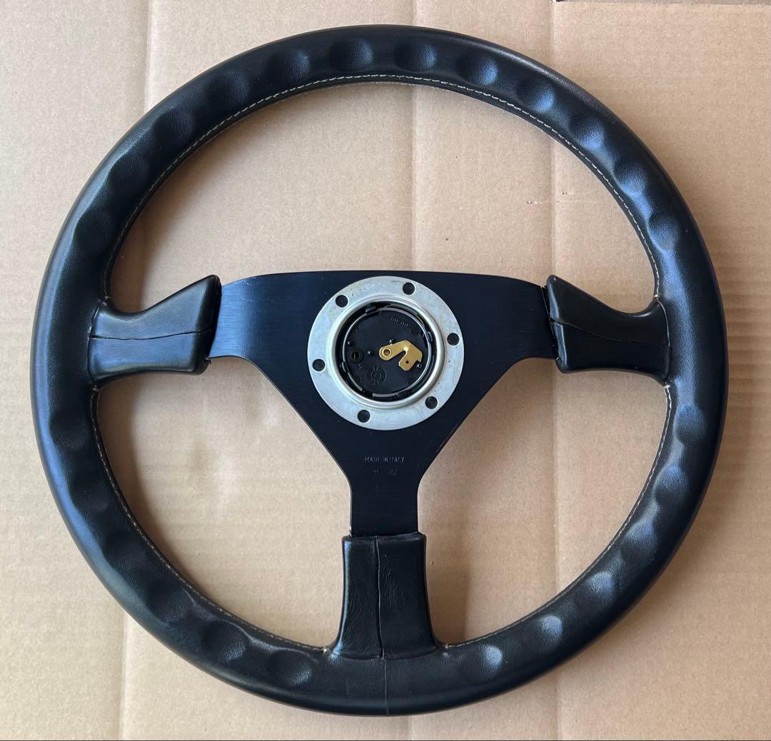 【希少】momoステアリング3スポーク 本革イタリア製(1987年)