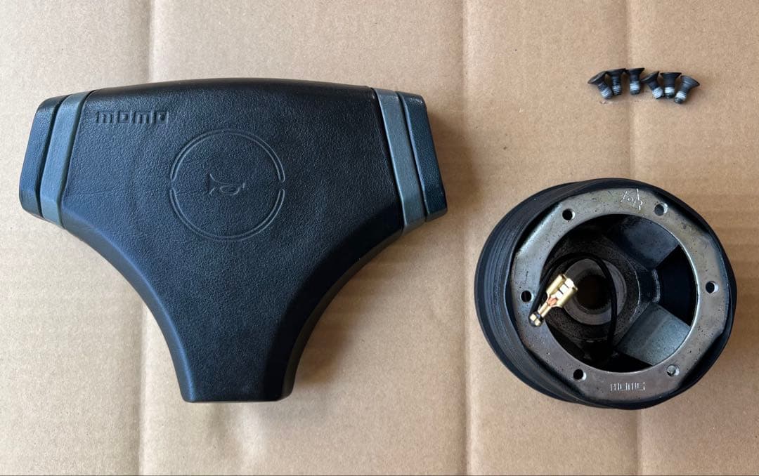 【希少】momoステアリング3スポーク 本革イタリア製(1987年)