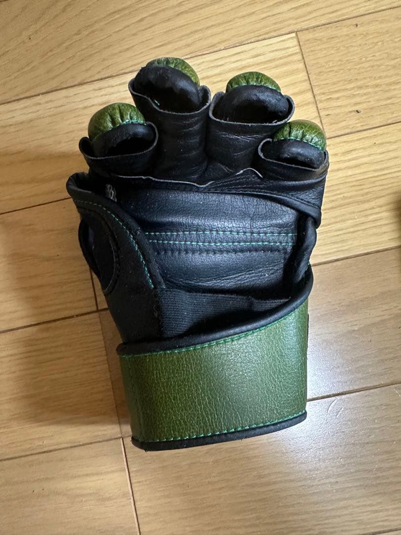 ア*読様 RIZINオープンフィンガーグローブsサイズ