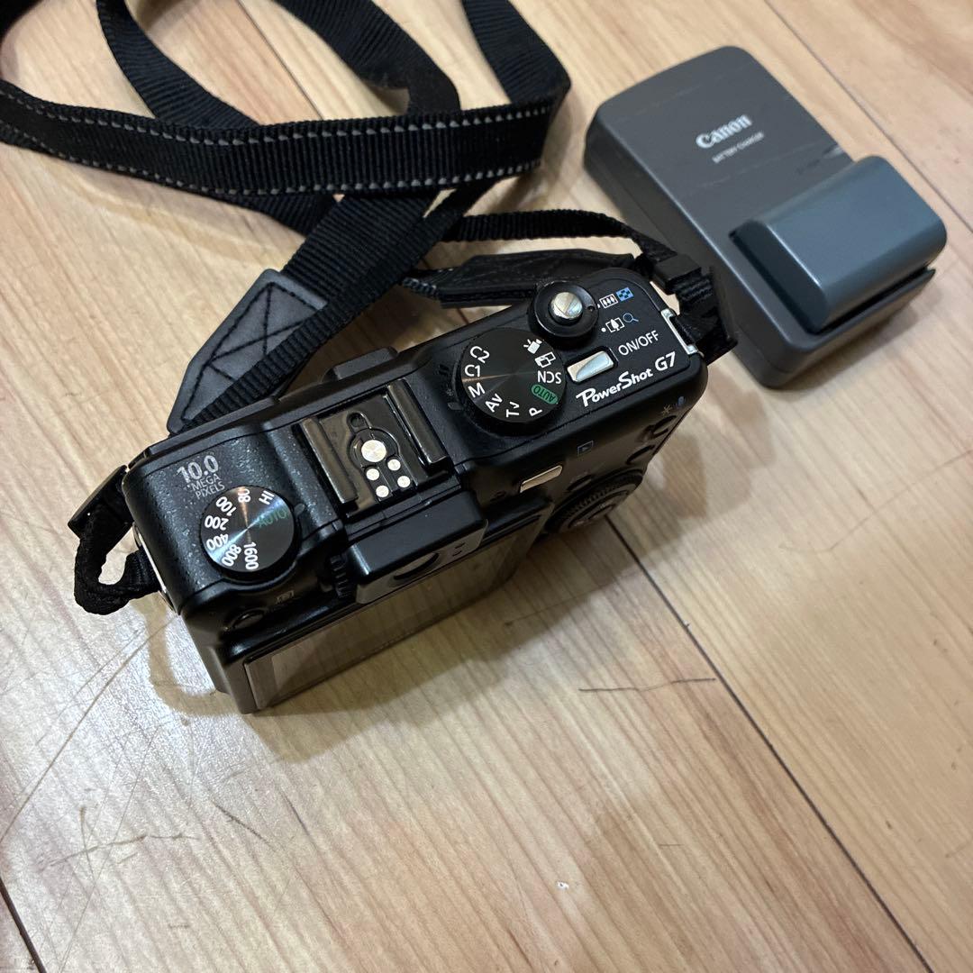 Canon Powershot G7(本体＋バッテリー×2＋充電器＋ストラップ）