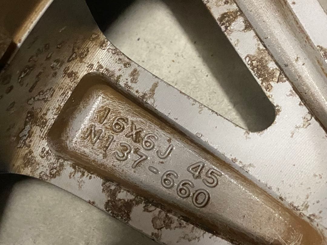 セレナ c26純正アルミホイールとタイヤセット送料込み