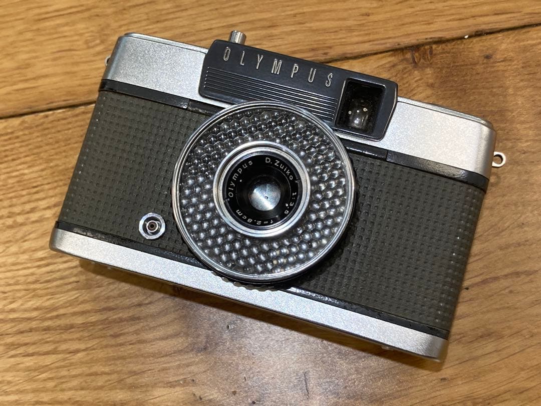 OLYMPUS Pen フィルムカメラ レンズキャップ付き