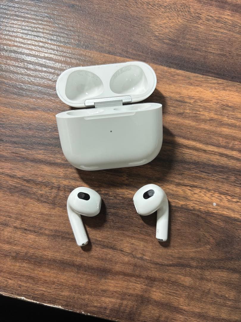 イヤホン AirPods 3