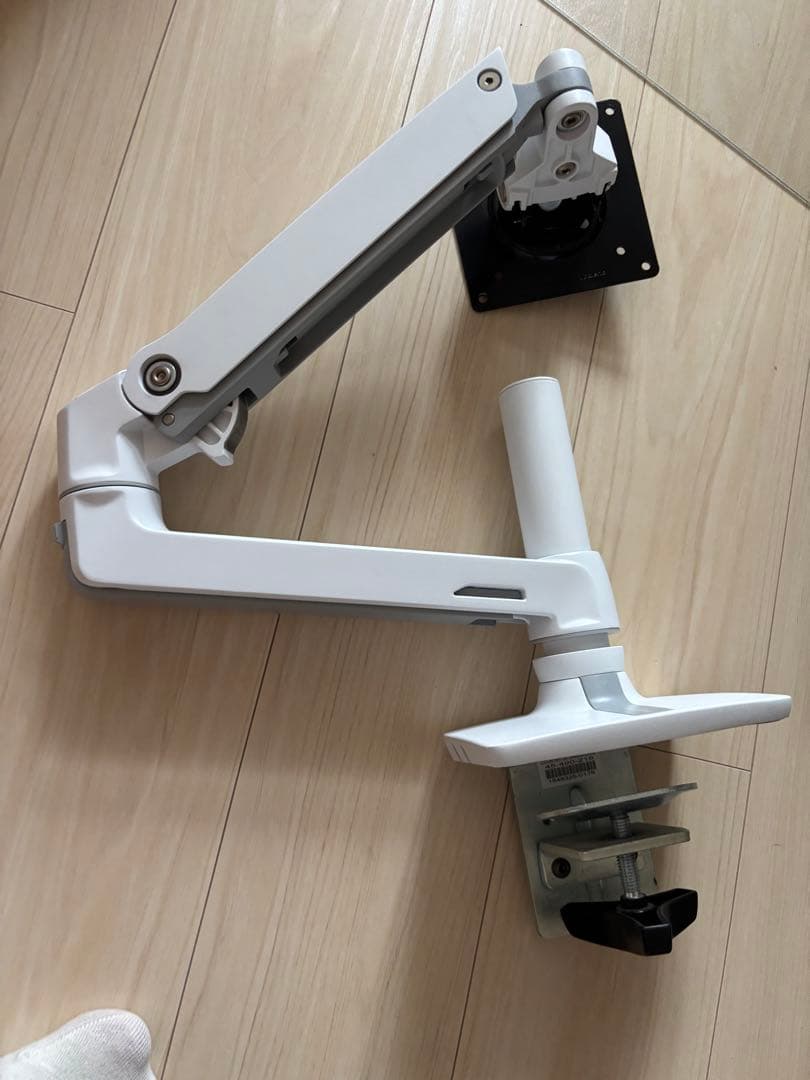 エルゴトロン　モニターアーム　ホワイト
