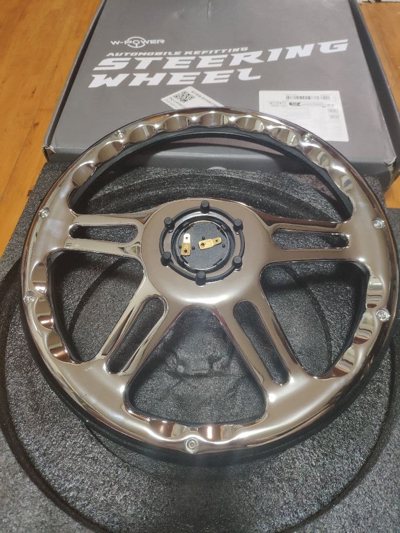 新品 ハーフラップスエードレザー ビレットステアリング350 MOMOピッチ70