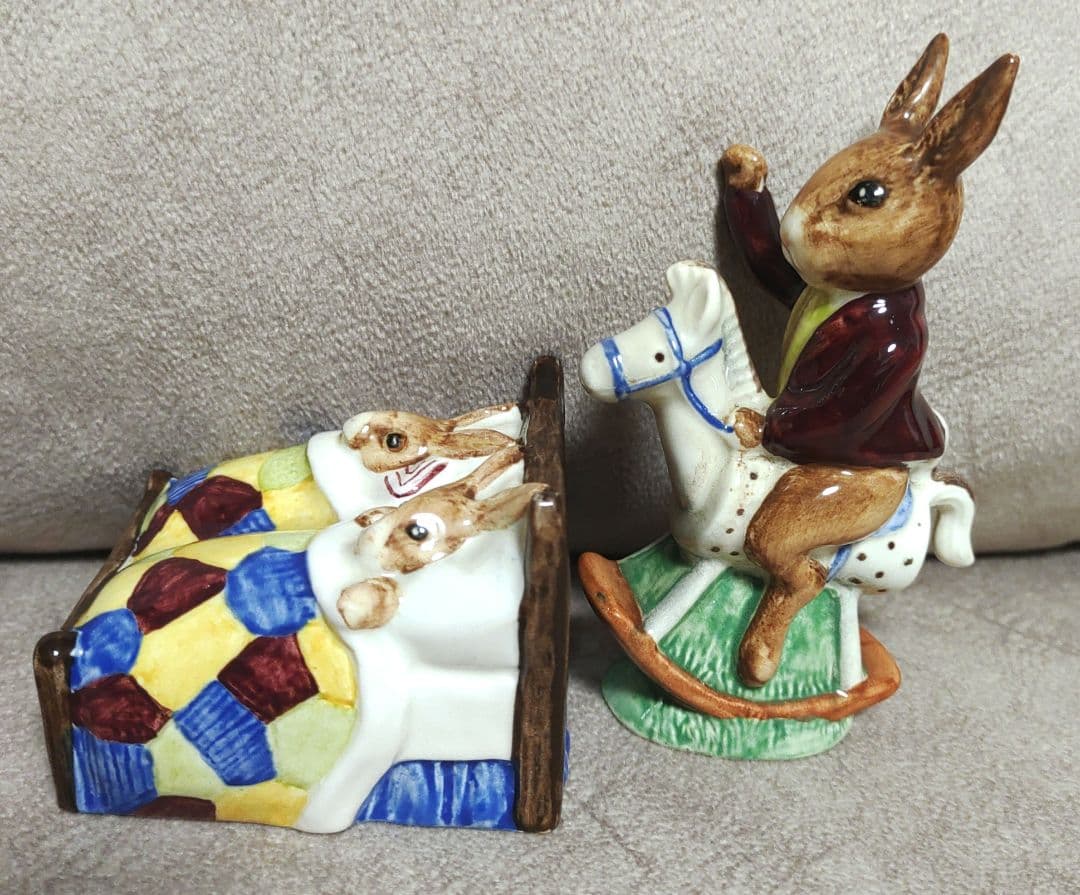 ロイヤルドルトン バニキンズ フィギュリン 陶器 うさぎ