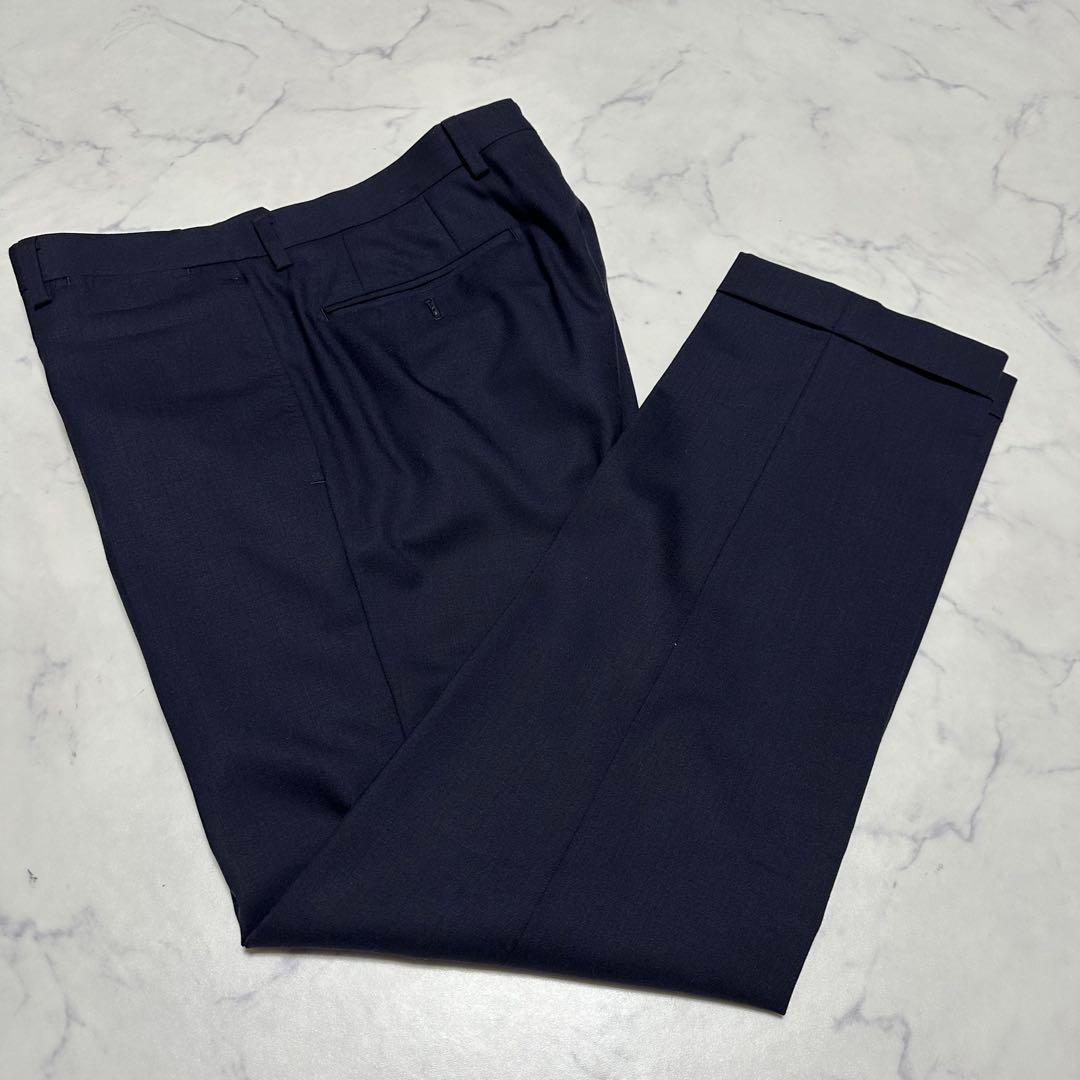 未使用級美品　バーニーズニューヨーク　ネイビースーツ　紺　ウール100% 46