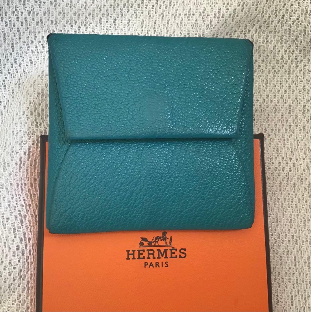 HERMES バスティア緑 レザー ケース小銭入れメンズも