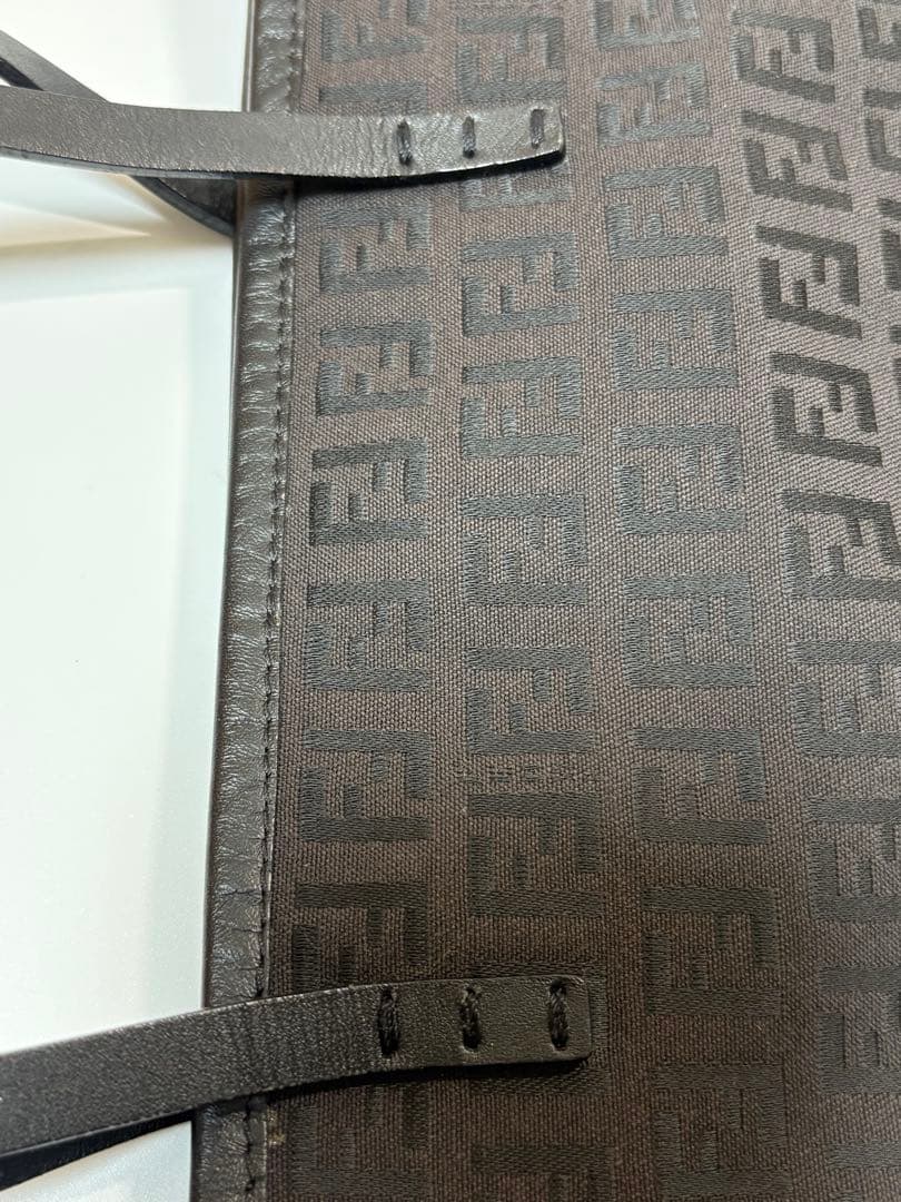 【美品】FENDI ハンドバッグ　ミニトートバッグ ズッカ ブラック